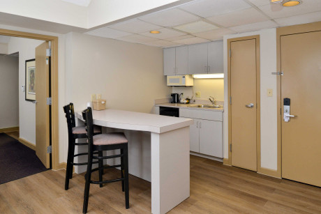 THE HAWTHORNE INN & CONFERENCE CENTER - Kitchen Area